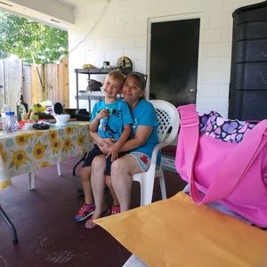 Meet your Posher, Traci